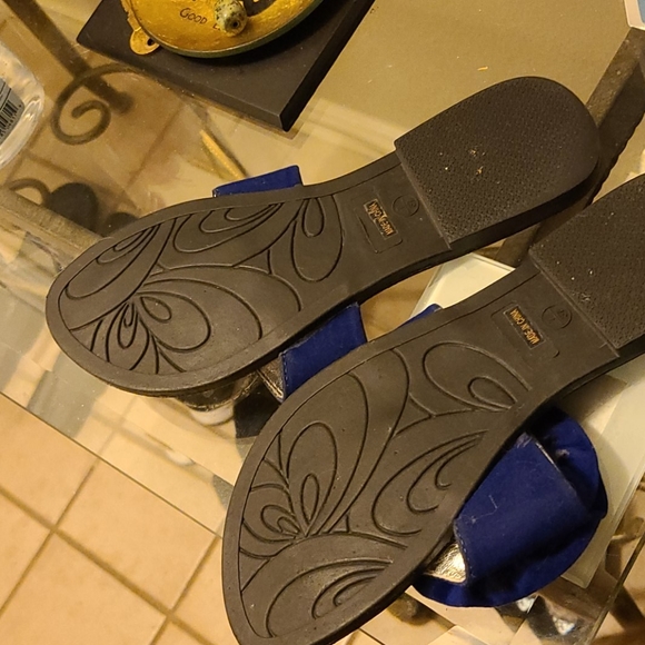 Sandals - Picture 2 of 2